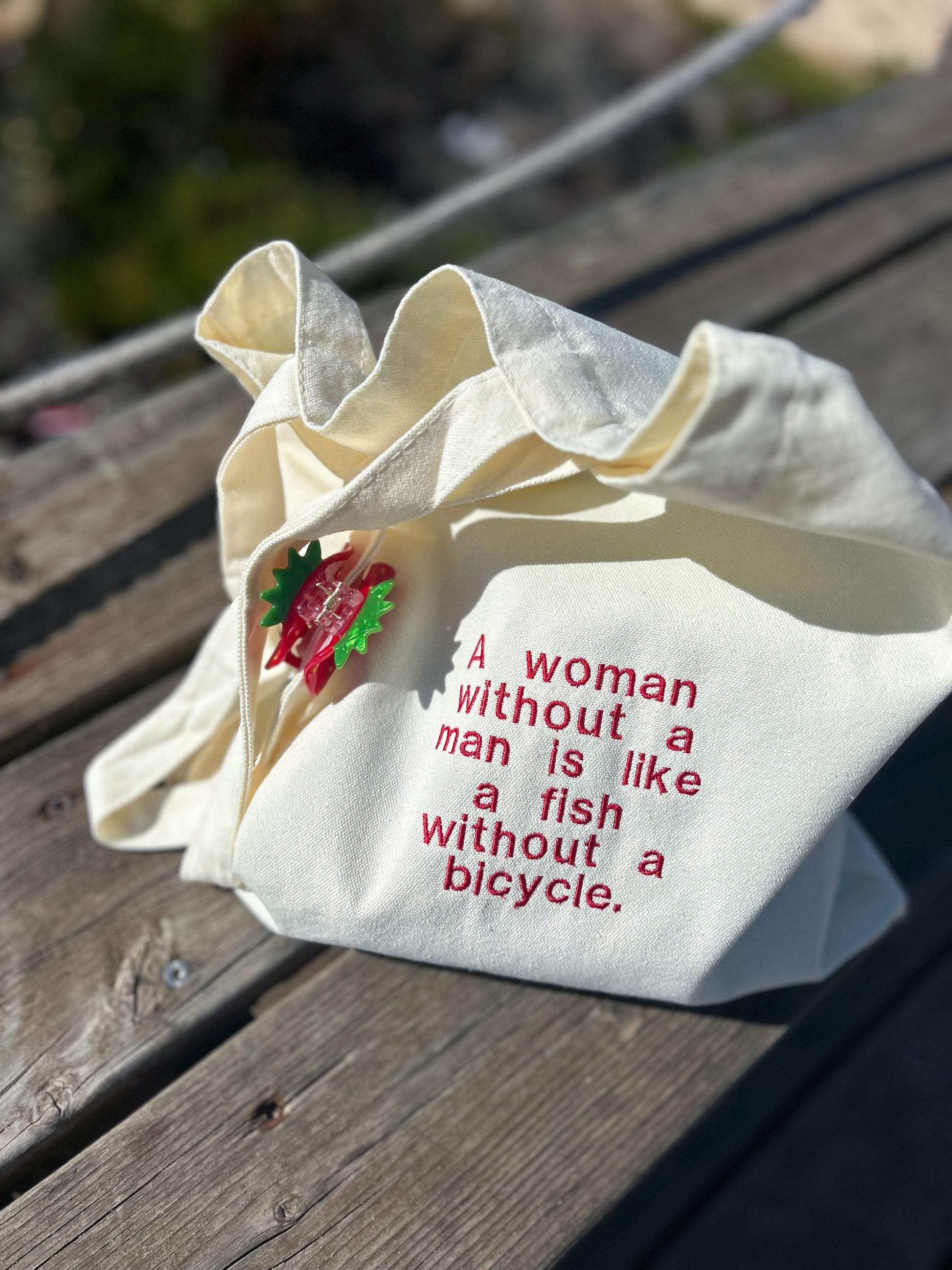 TOTE INDEPENDENT WOMAN