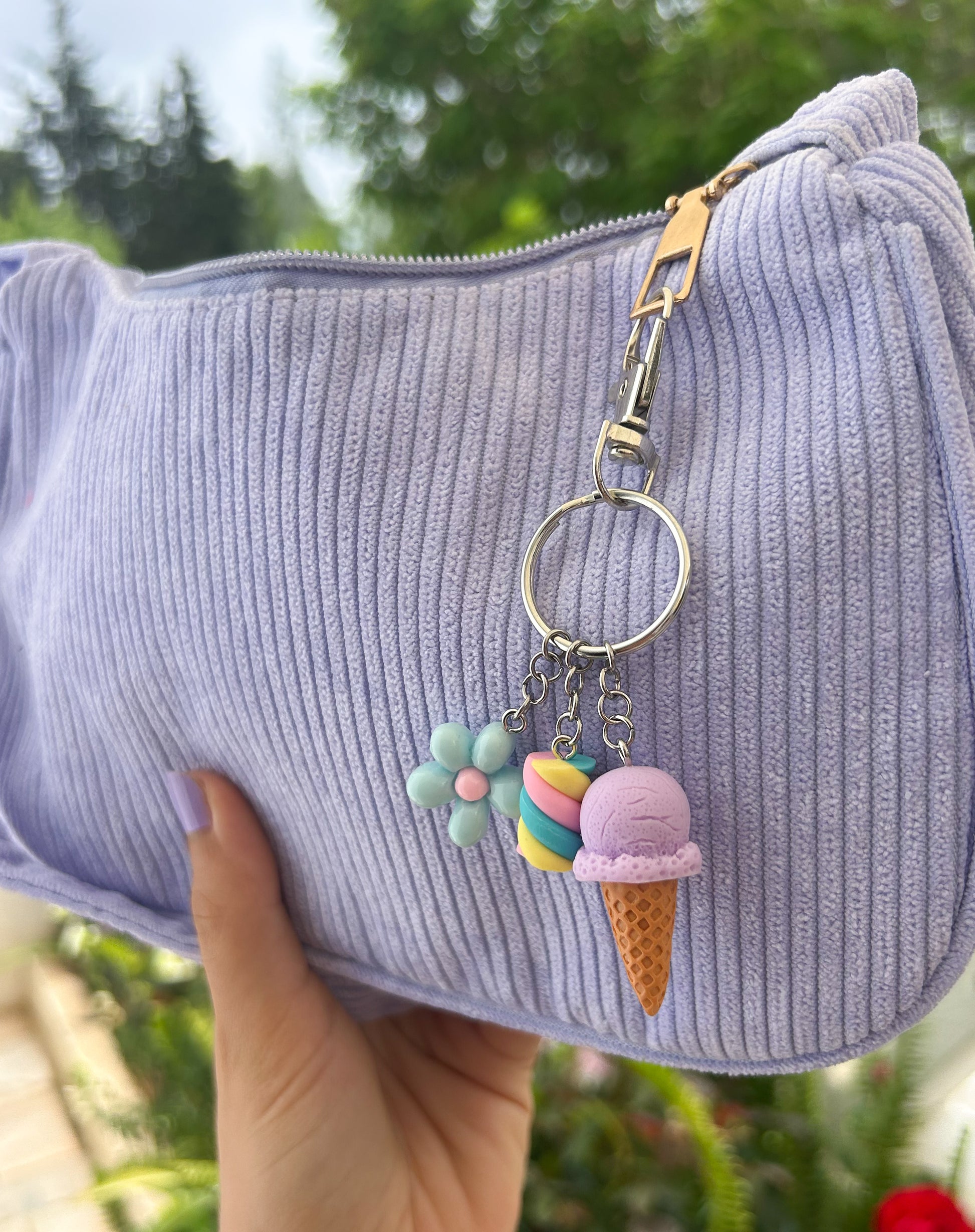 ICE CREAM CHARM