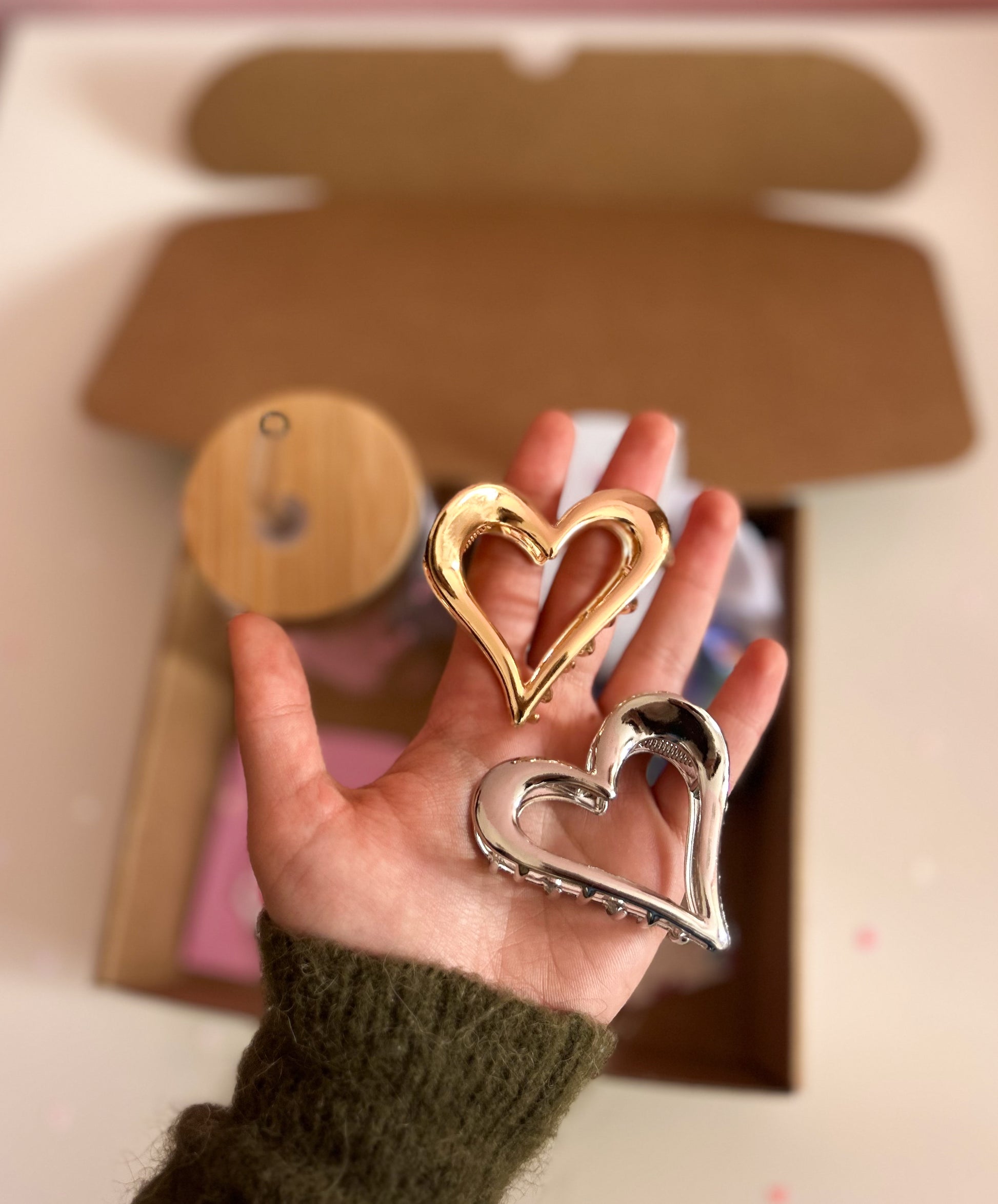 LOVE CLIP