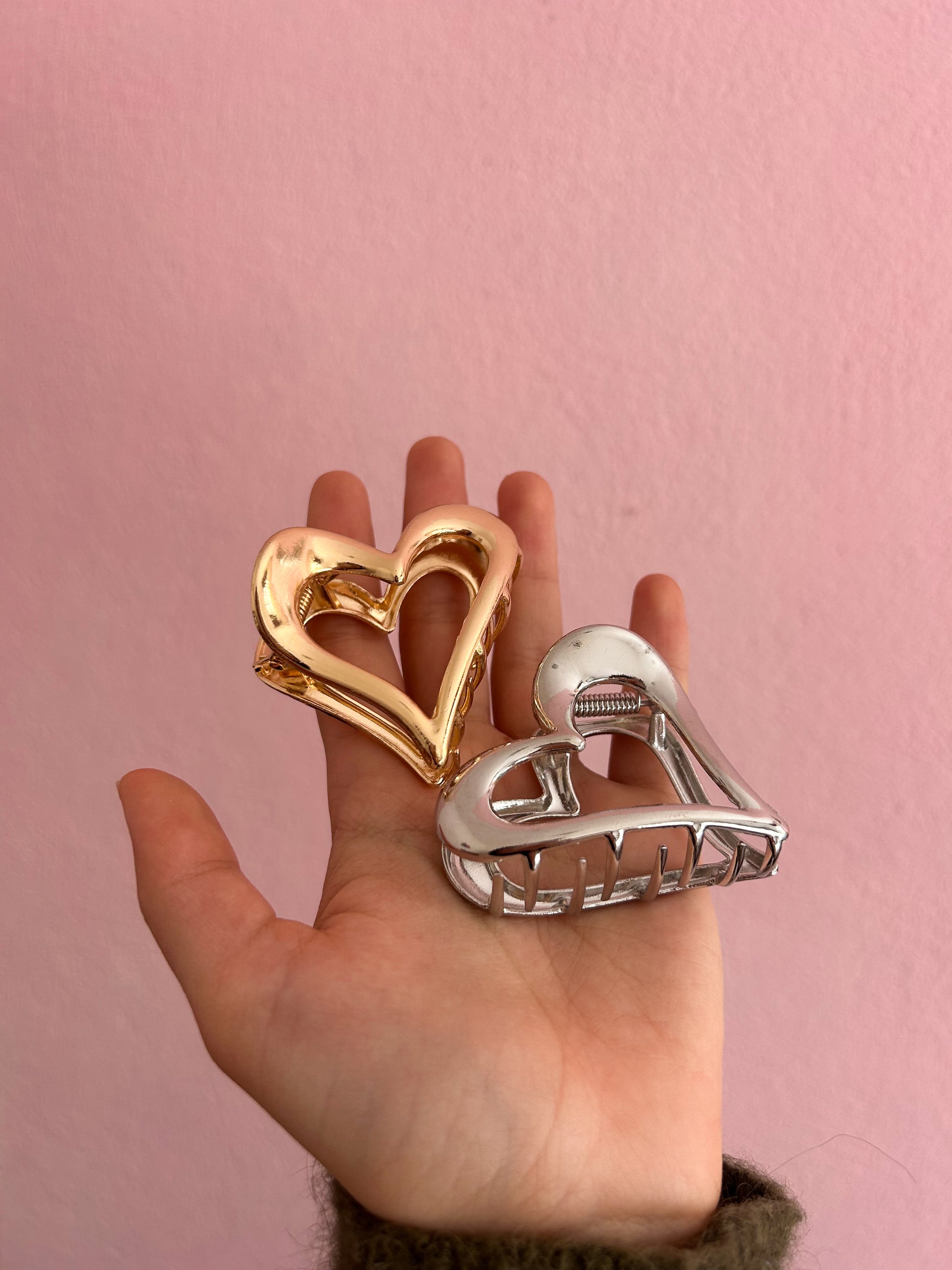 LOVE CLIP