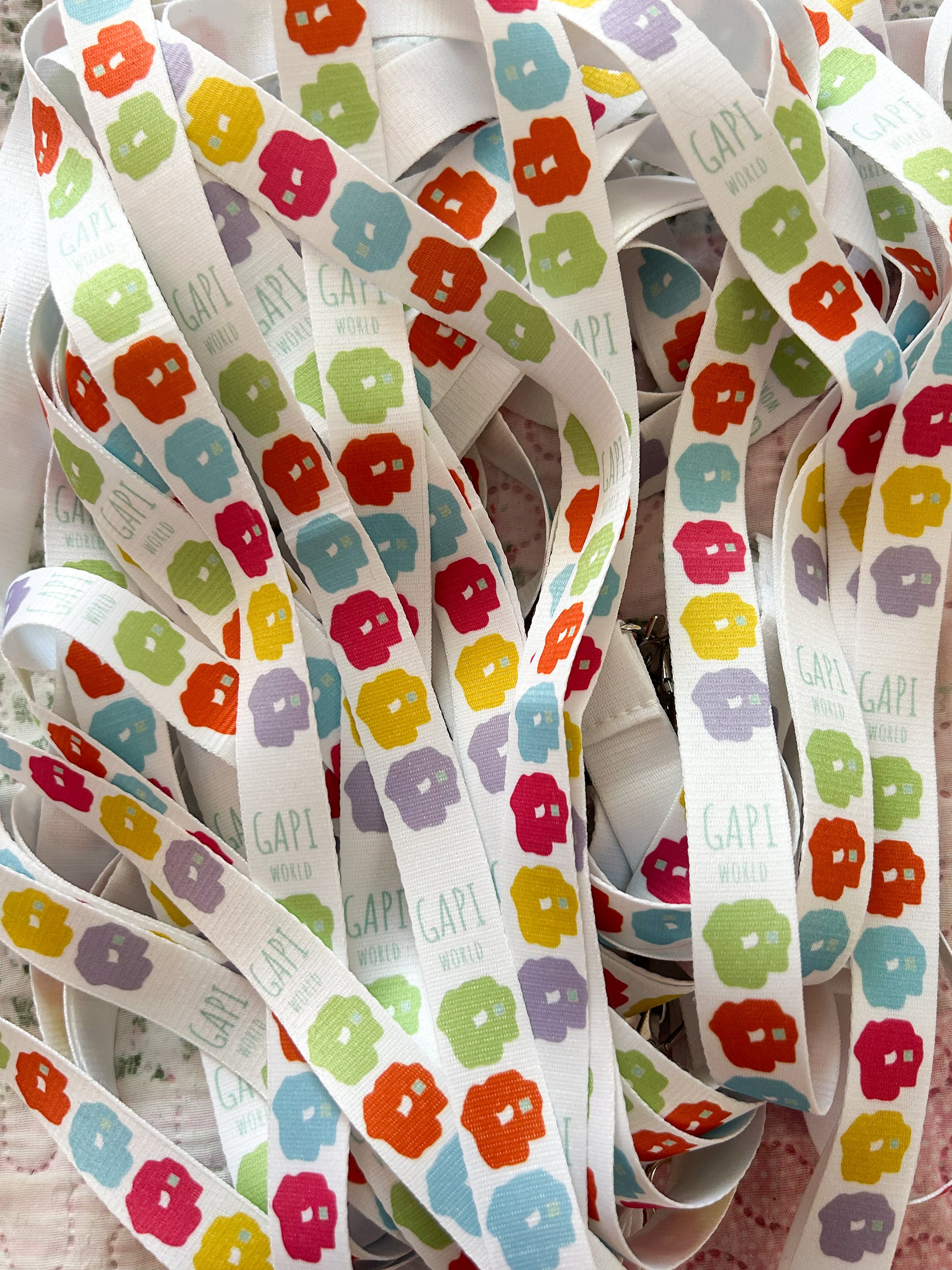 SCRUNCHIES LANYARD