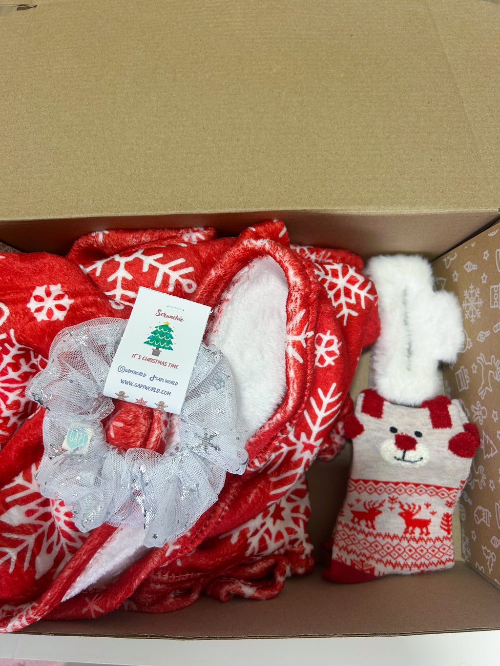 COZY XMAS GIFT BOX