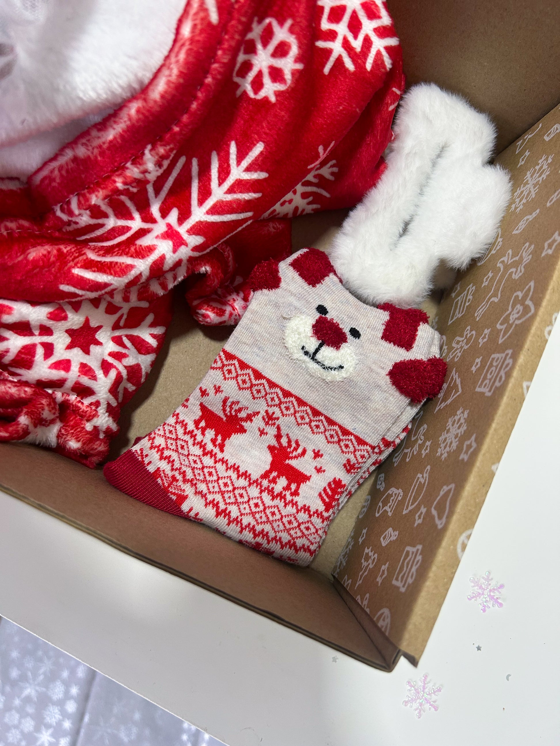 COZY XMAS GIFT BOX