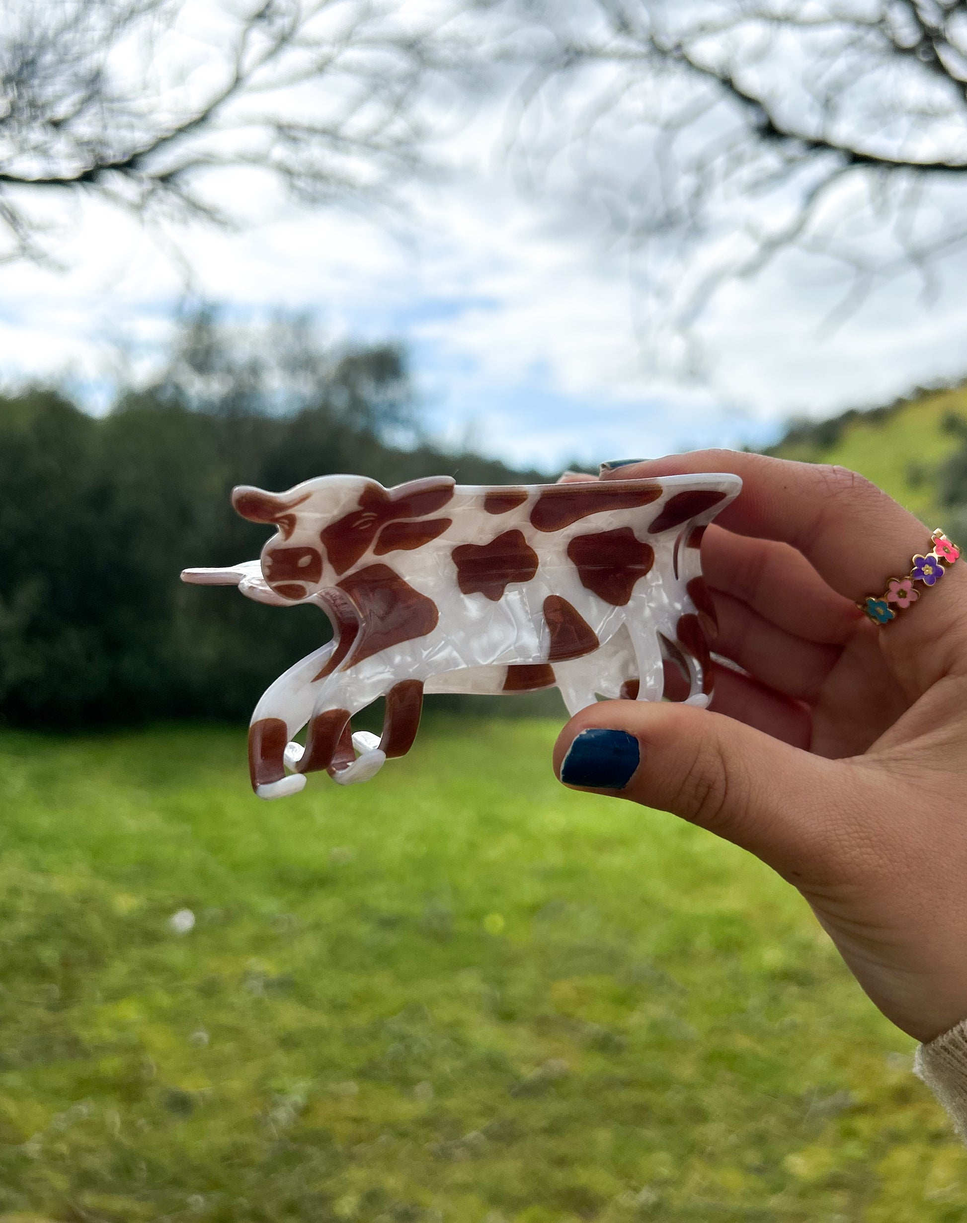 COW HAIRCLIP