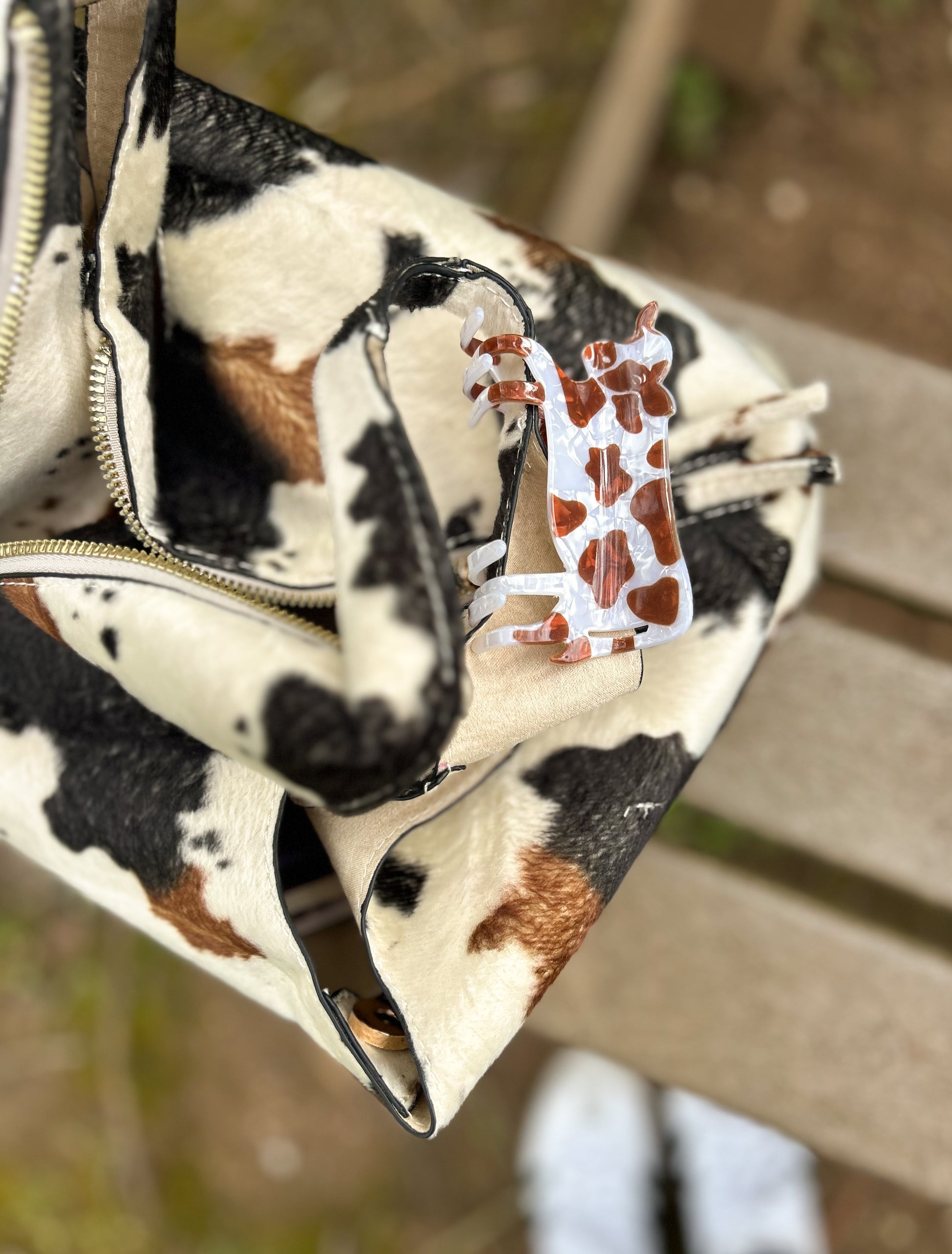 COW HAIRCLIP