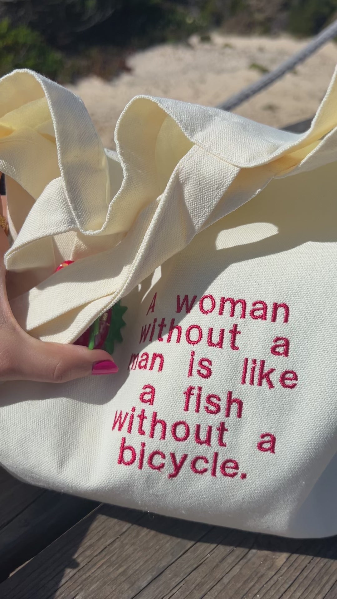 TOTE INDEPENDENT WOMAN